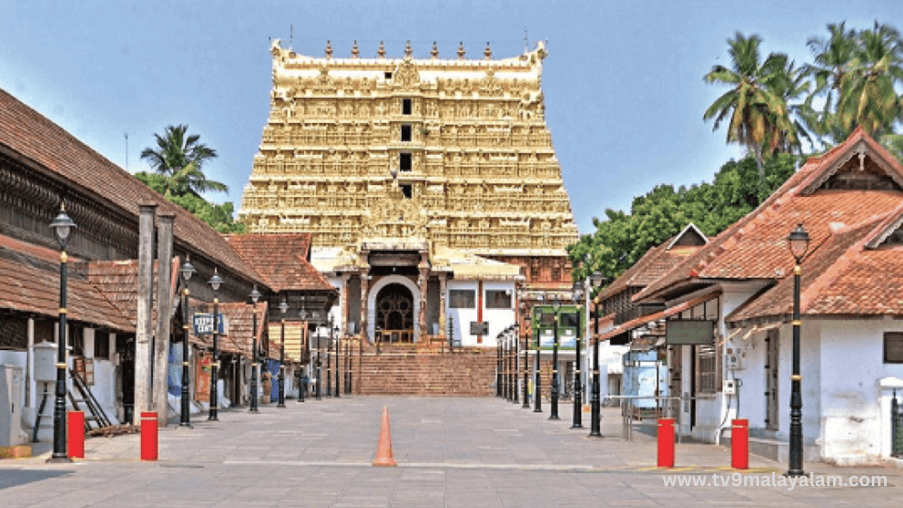 Padmanabha Swami Temple: പദ്മനാഭസ്വാമി ക്ഷേത്രത്തിൽ മോഷണം; മൂന്നംഗ സംഘം പിടിയിൽ Padmanabha Swami Temple: പദ്മനാഭസ്വാമി ക്ഷേത്രത്തിൽ മോഷണം; മൂന്നംഗ സംഘം പിടിയിൽ