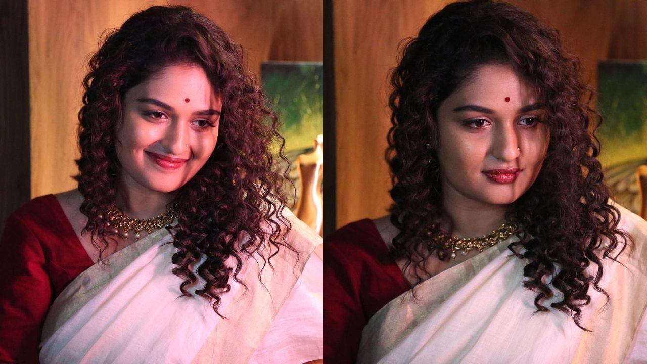 വാര്‍ത്തയുടെ പേരില്‍ മാത്രമല്ല, പ്രയാഗയുടെ ലുക്കുമായി ബന്ധപ്പെട്ടും കമന്റുകള്‍ വരുന്നുണ്ട്. പ്രയാഗയുടെ മുടിയുടെയും ഡ്രസിങ് സ്‌റ്റൈലും കണ്ടപ്പോള്‍ മുമ്പേ ഡൗട്ട് തോന്നിയിരുന്നു, എന്തേലും പറഞ്ഞാല്‍ സദാചാര പോലീസ് ആയിപ്പോകുന്ന കാലമല്ലേ, എന്നാണ് ഒരാള്‍ കമന്റ് ചെയ്തത്. (Image Credits: Instagram)