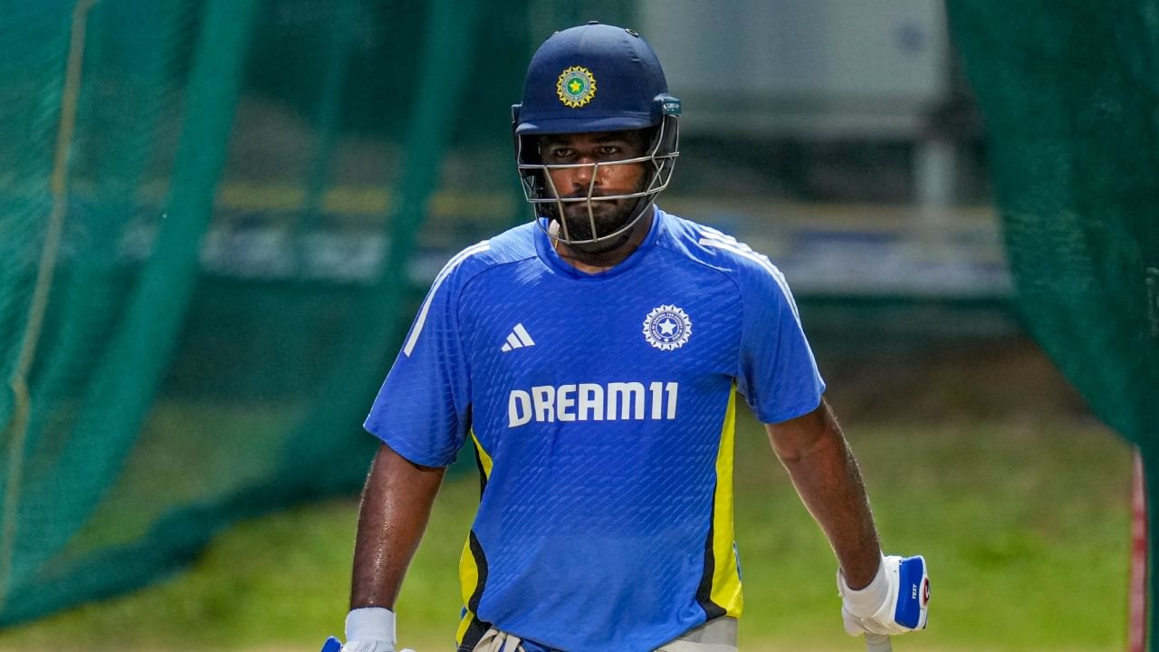 Ranji Trophy 2024 : സഞ്ജു ടീമിൽ തിരികെയെത്തി; രഞ്ജിയിൽ കേരളം ഇന്ന് കരുത്തരായ കർണാടകയ്ക്കെതിരെ Ranji Trophy 2024 : സഞ്ജു ടീമിൽ തിരികെയെത്തി; രഞ്ജിയിൽ കേരളം ഇന്ന് കരുത്തരായ കർണാടകയ്ക്കെതിരെ