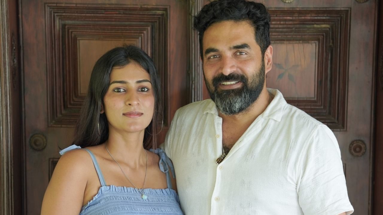 Gopi Sundar : ‘അദ്ദേഹം മെസേജ് ചെയ്ത് ഓക്കെയാണോ എന്ന് ചോദിച്ചു; കമൻ്റുകളൊന്നും ബാധിക്കില്ല’: ഗോപി സുന്ദറുമായുള്ള ഫോട്ടോയിൽ പ്രതികരിച്ച് ഷിനു പ്രേം Gopi Sundar : ‘അദ്ദേഹം മെസേജ് ചെയ്ത് ഓക്കെയാണോ എന്ന് ചോദിച്ചു; കമൻ്റുകളൊന്നും ബാധിക്കില്ല’: ഗോപി സുന്ദറുമായുള്ള ഫോട്ടോയിൽ പ്രതികരിച്ച് ഷിനു പ്രേം