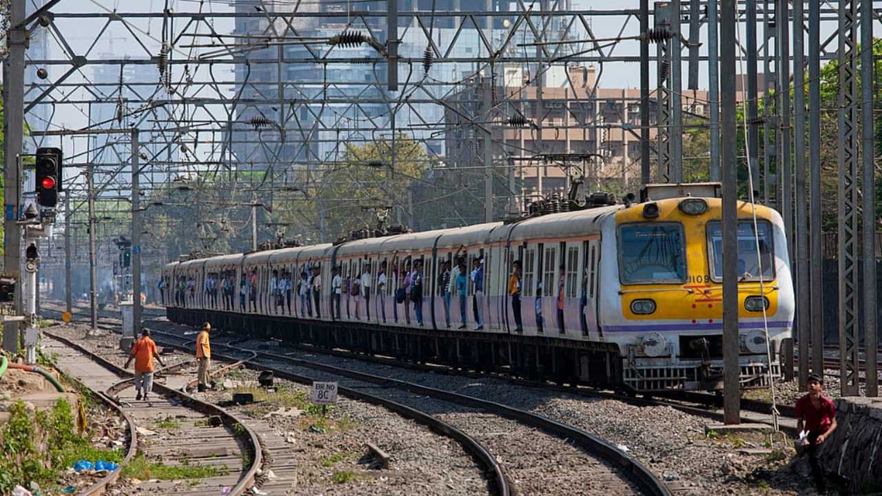 Kollam - Ernakulam Train Service : കൊല്ലം - എറണാകുളം റൂട്ടിൽ പ്രത്യേക ട്രെയിൻ സർവീസ്; ഓട്ടം തിങ്കൾ മുതൽ വെള്ളി വരെ