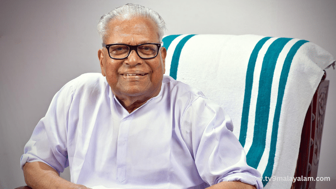 വിഎസ് അച്യുതാനന്ദൻ ആശുപത്രിയിൽ, ആരോഗ്യനില തൃപ്തികരം