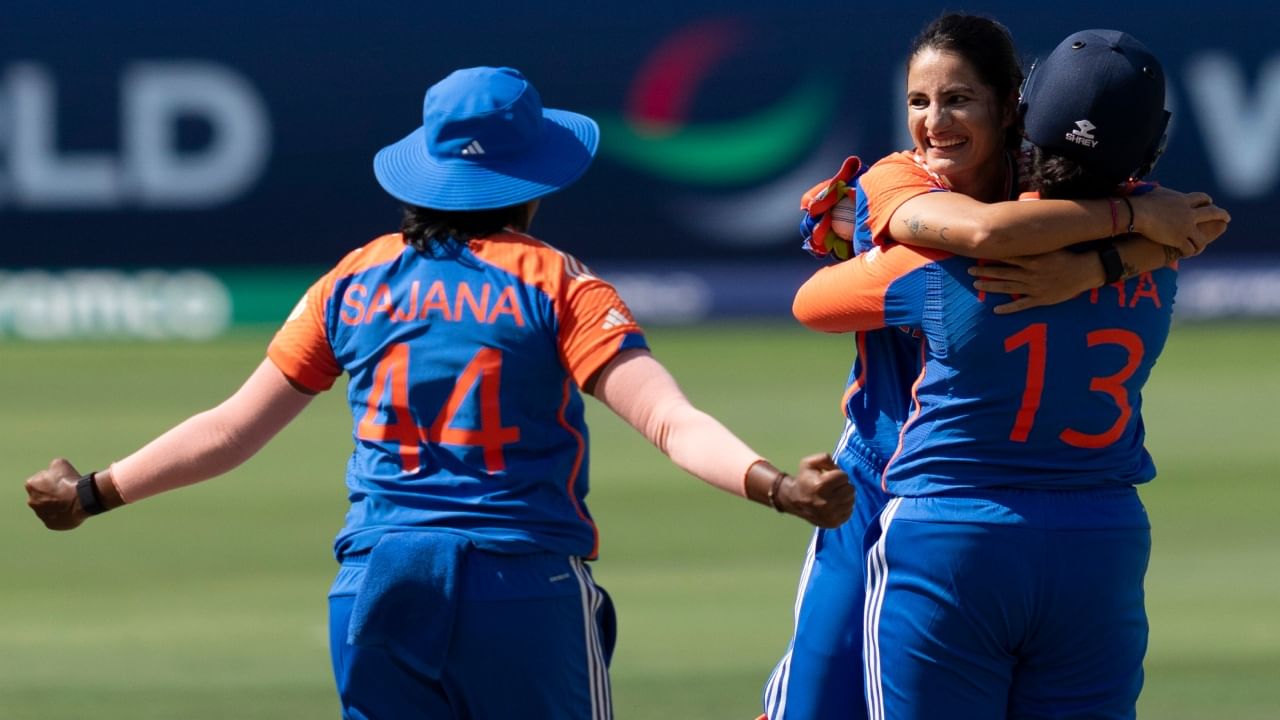 Womens T20 World Cup : ഇന്ത്യക്ക് ഇന്ന് ജയിക്കണം; എതിരാളികൾ ഏഷ്യാ കപ്പ് ഫൈനലിൽ ഇന്ത്യയെ ഞെട്ടിച്ച ശ്രീലങ്ക Womens T20 World Cup : ഇന്ത്യക്ക് ഇന്ന് ജയിക്കണം; എതിരാളികൾ ഏഷ്യാ കപ്പ് ഫൈനലിൽ ഇന്ത്യയെ ഞെട്ടിച്ച ശ്രീലങ്ക