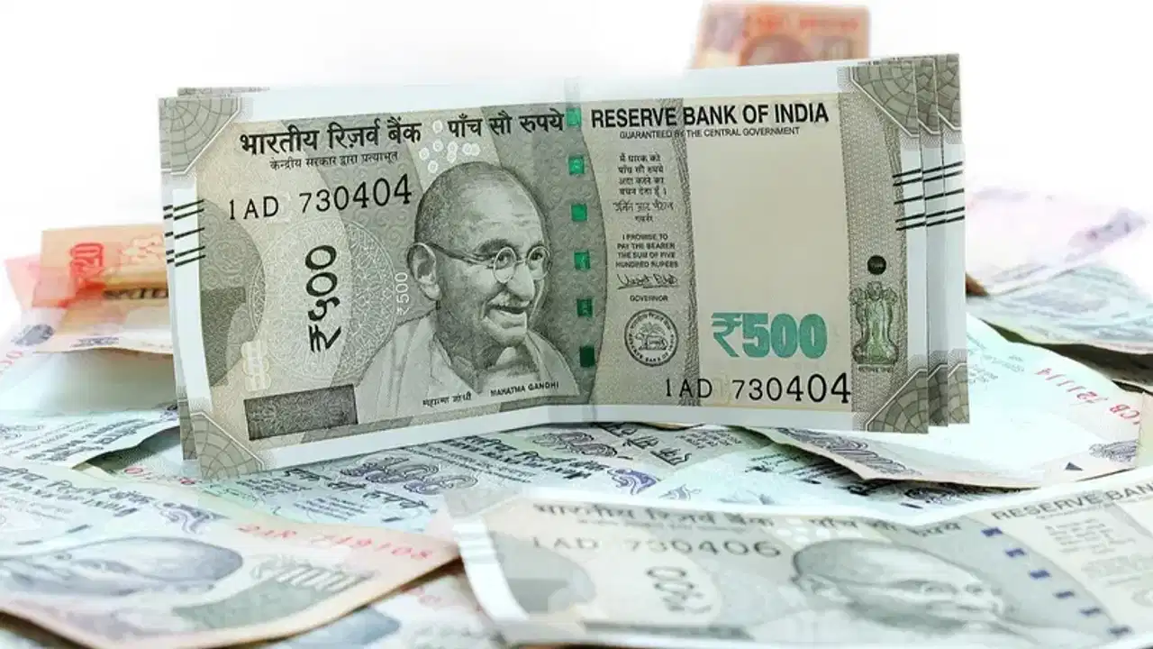 7th Pay Commission : സർക്കാർ ജീവനക്കാർക്കുള്ള കേന്ദ്രത്തിൻ്റെ ദീപാവലി സമ്മാനം ഇതാ; ഡിഎ ഉയർത്തി