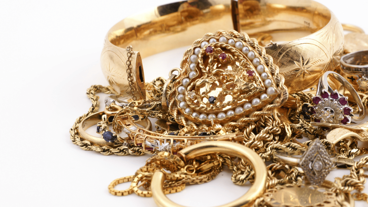 റെക്കോർഡ് കുതിപ്പിലാണ് കേരളത്തിലെ സ്വർണ്ണ വില. ഇന്ന് സംസ്ഥാനത്തിന്റെ ചരിത്രത്തിലെ വലിയ  ഉയരത്തിലേക്കാണ് വില എത്തിയിരിക്കുന്നത്.  (​image credits: gettyimages)