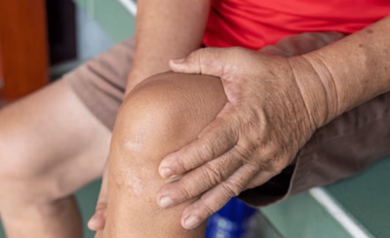 പണം ലക്ഷ്യമിട്ട് ഇത്തരത്തിൽ വ്യാജപ്രചാരണം നടത്തുന്ന ഇൻഫ്ളുവൻസർമാർക്കെതിരെ നടപടിയുണ്ടാകും. (Image Credits: Anchalee Phanmaha)