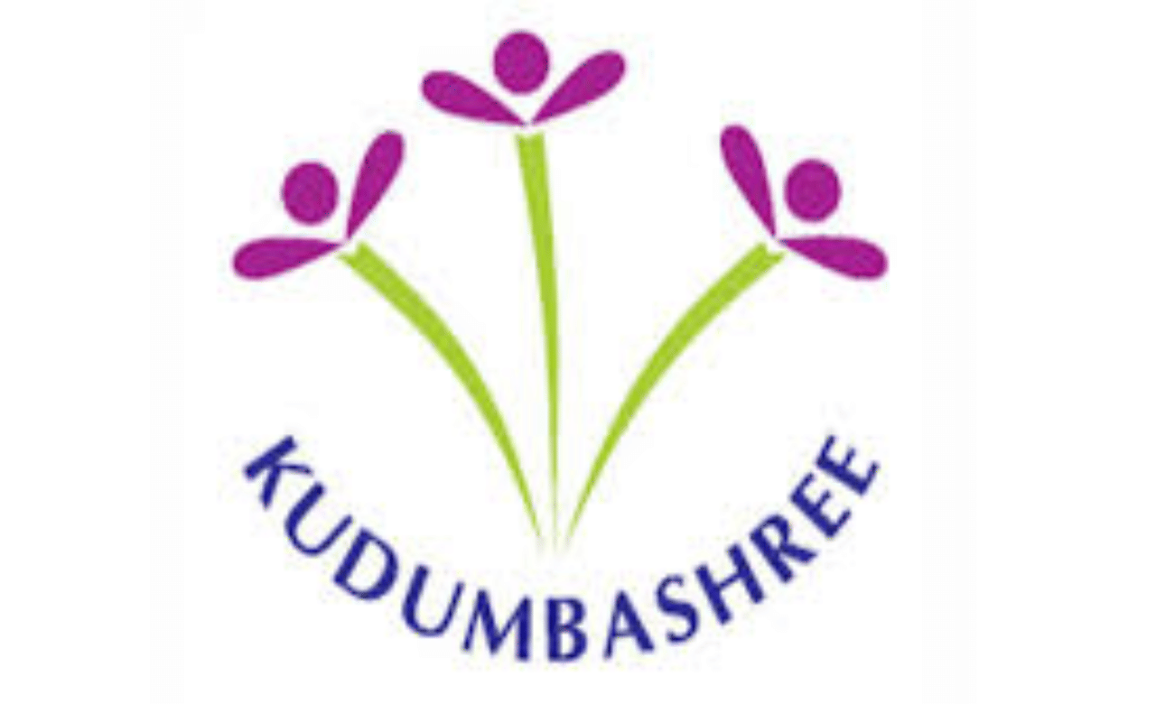 ഇതിനായി സംസ്ഥാനതലത്തിൽ കോൾ സെന്റർ പ്രവർത്തിക്കുന്നുണ്ട്. ഒരു മണിക്കൂർ മുതൽ ദിവസ, ആഴ്ച, മാസ അടിസ്ഥാനത്തിൽ സേവനം ലഭിക്കും. ജോലി ചെയ്യുന്ന സമയം, പരിചരിക്കുന്ന ആളുകളുടെ ആരോ​ഗ്യസ്ഥിതി എന്നിവയുടെ അടിസ്ഥാനത്തിലാണ് പ്രതിഫലം നിശ്ചയിക്കുന്നത്. ആവശ്യപ്പെടുന്ന സമയത്ത് എക്സിക്യൂട്ടീവുകൾ ലഭ്യമല്ലെങ്കിൽ അടുത്ത ജില്ലയിൽ നിന്ന് വരെ സേവനത്തിനായി ആളുകളെ എത്തിക്കും. (Image Credits: Kudumbashree)