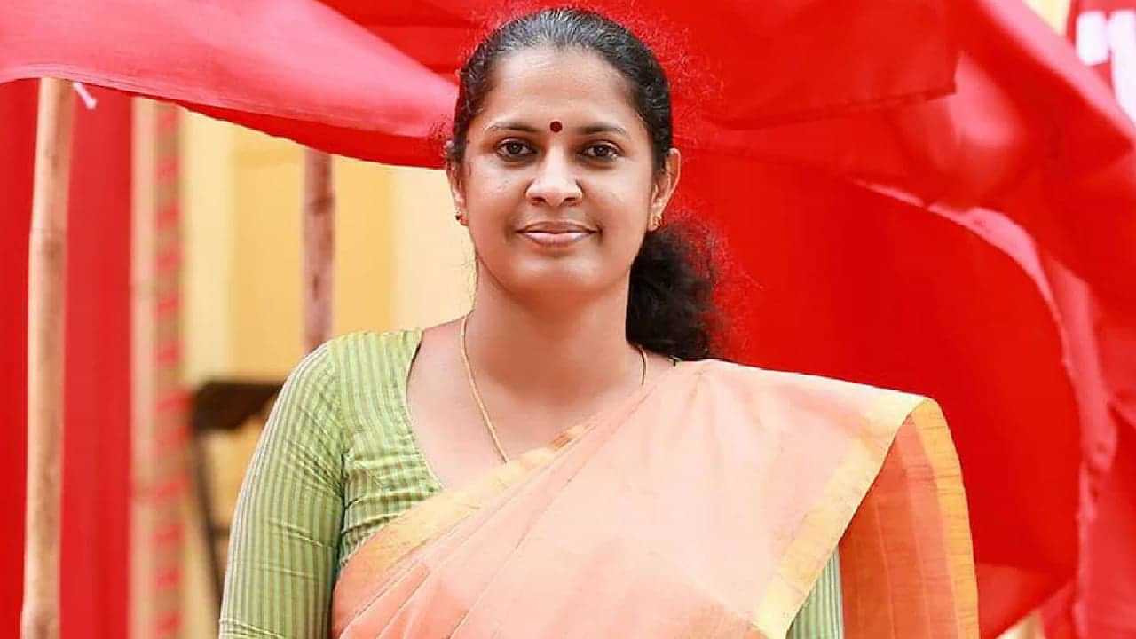 PP Divya: എഡിഎമ്മിന്റെ മരണം; പിപി ദിവ്യയെ പോലീസ് കസ്റ്റഡിയിൽ വിട്ടു