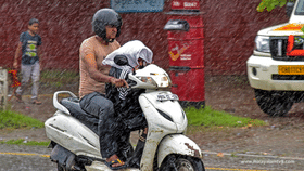 Kerala Rain Alert: സംസ്ഥാനത്ത് പരക്കെ മഴ; ഇന്ന് 5 ജില്ലകളിൽ യെല്ലോ അലർട്ട്; ഇടിമിന്നൽ ജാഗ്രതാ നിർദേശം