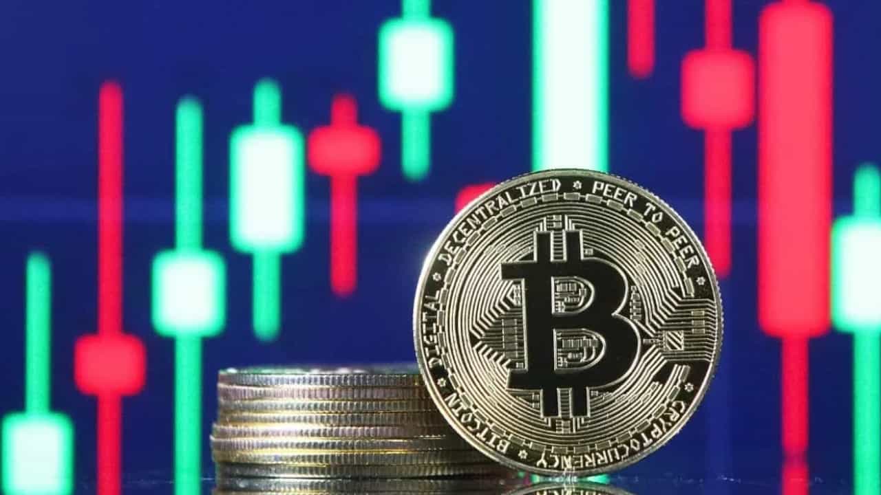 Crypto Rate: ബിറ്റ് കോയിൻ 1-ന് 76 ലക്ഷം, കയ്യിൽ ക്രിപ്റ്റോയുണ്ടോ? കോടികൾ വാരാം Crypto Rate: ബിറ്റ് കോയിൻ 1-ന് 76 ലക്ഷം, കയ്യിൽ ക്രിപ്റ്റോയുണ്ടോ? കോടികൾ വാരാം