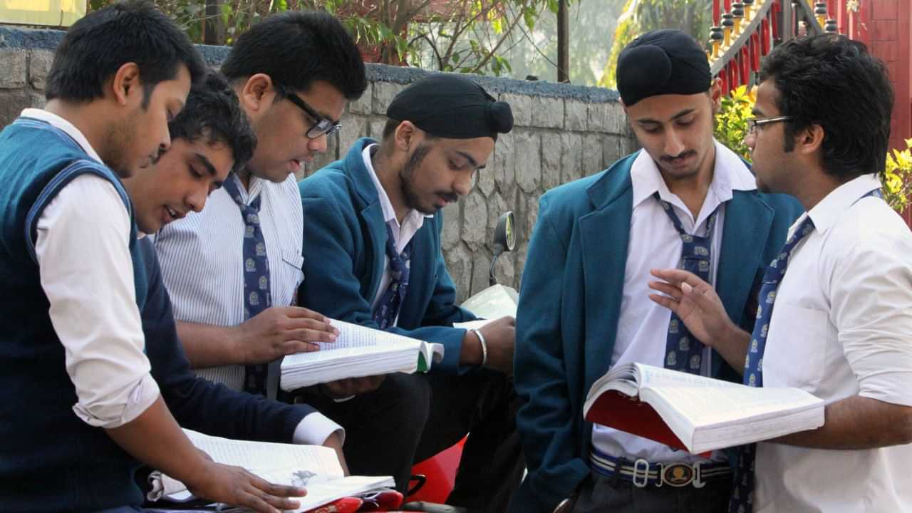 CBSE Board Exam: സിബിഎസ്ഇ 10, 12 ക്ലാസുകളുടെ പരീക്ഷ തീയതി പ്രഖ്യാപിച്ചു