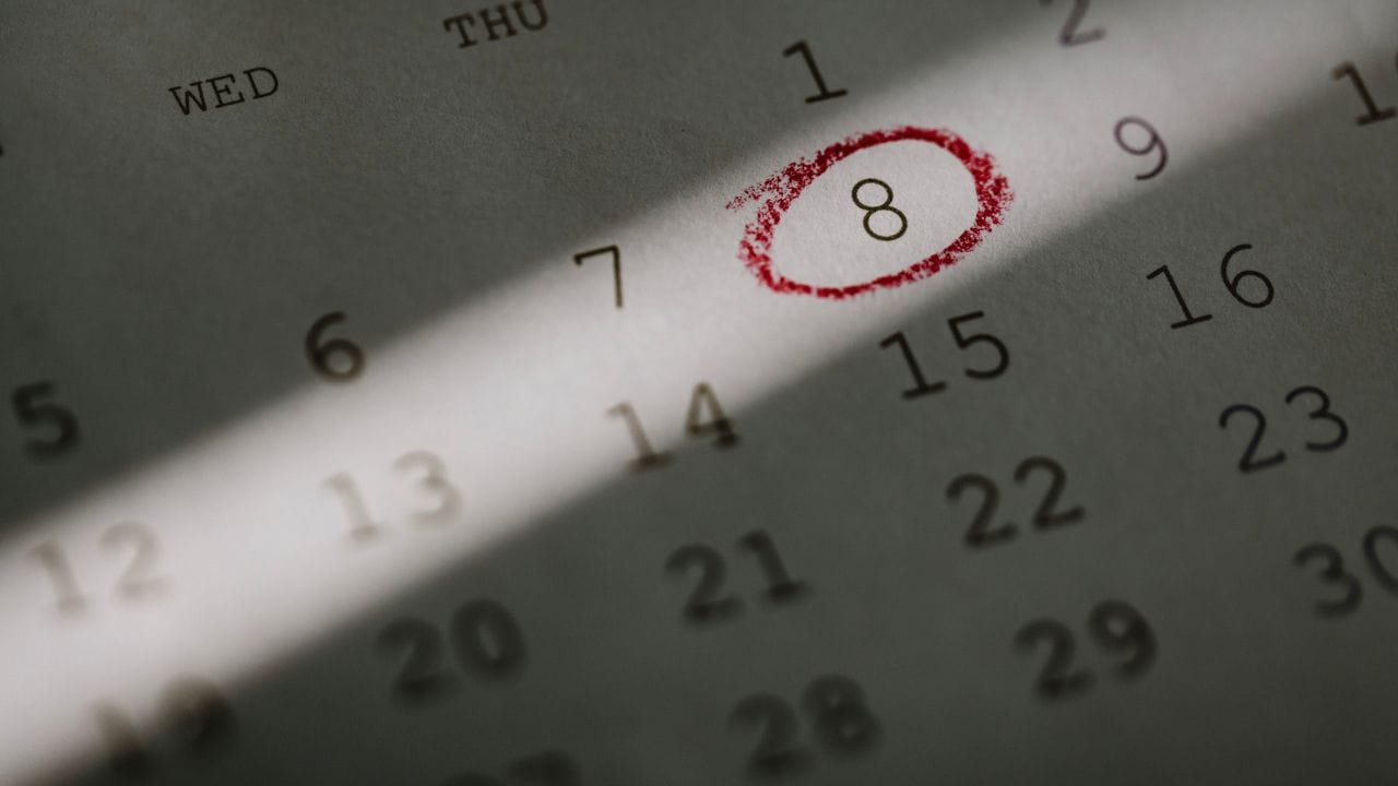 നവംബറില് ആകെ 12 അവധികളാണുള്ളത്. ഓരോ സംസ്ഥാനങ്ങളെ ആശ്രയിച്ചിരിക്കും ഈ അവധികളുടെ എണ്ണം. കേരളത്തില് ആകെ 6 അവധികളാണ് നവംബറില് ഉള്ളത്. എന്നാല് മറ്റ് സംസ്ഥാനങ്ങളിലെ മലയാളികള്ക്ക് അവധികള് ഒരുപാടുണ്ട്. (Image Credits: mrs/Moment/Getty Images)