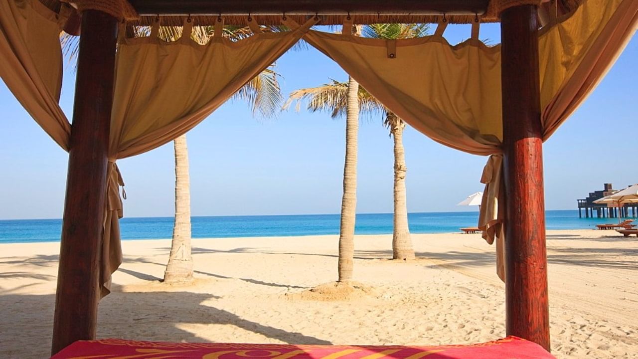 Dubai Beaches : നാല് ബീച്ചുകൾ ഇനി കുടുംബങ്ങൾക്ക് മാത്രം; പുതിയ നിർദ്ദേശവുമായി ദുബായ് Dubai Beaches : നാല് ബീച്ചുകൾ ഇനി കുടുംബങ്ങൾക്ക് മാത്രം; പുതിയ നിർദ്ദേശവുമായി ദുബായ്