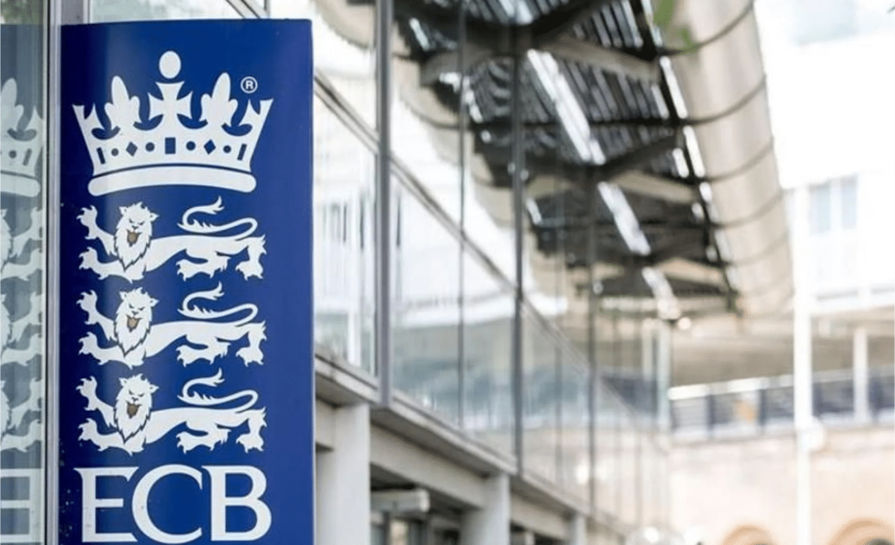 England Cricket Board: വിദേശ ലീഗുകൾ കളിക്കുന്നതിന് ഇംഗ്ലണ്ട് താരങ്ങൾക്ക് വിലക്ക്; ഐപിഎല്ലിന് പ്രത്യേക പരിഗണന നൽകി ഇ.സി.ബി England Cricket Board: വിദേശ ലീഗുകൾ കളിക്കുന്നതിന് ഇംഗ്ലണ്ട് താരങ്ങൾക്ക് വിലക്ക്; ഐപിഎല്ലിന് പ്രത്യേക പരിഗണന നൽകി ഇ.സി.ബി