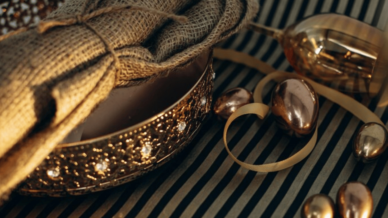 ഒന്നു കിതച്ച ശേഷം വീണ്ടും കേരളത്തിലെ സ്വർണ്ണ വിലയിൽ വർധന. ഇന്ന് പവന് 680 രൂപയും, ഗ്രാമിന് 85 രൂപയുമാണ് വില വർധിച്ചത്. (IMAGE - FREEPIK)