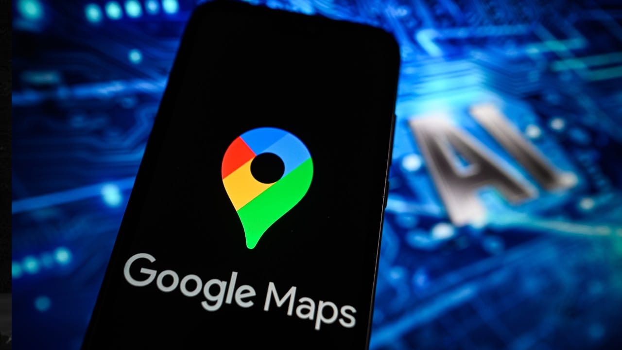 ഒരു സ്ഥലത്തായിരിക്കുമ്പോൾ അവിടെ എന്തൊക്കെയാണ് ചെയ്യാനാവുക എന്ന് ഗൂഗിൾ മാപ്പിനോട് ചോദിക്കാം. ജെമിനി എഐ മോഡലിൻ്റെ സഹായത്തോടെയാവും ഇത് സാധിക്കുക. ചോദിക്കുന്നതിനനുസരിച്ചുള്ള മറുപടി നൽകാൻ ജെമിനി എഐയുടെ സഹായത്തോടെ ഗൂഗിൾ മാപ്പിന് സാധിക്കും. (Image Credits - Getty Images)
