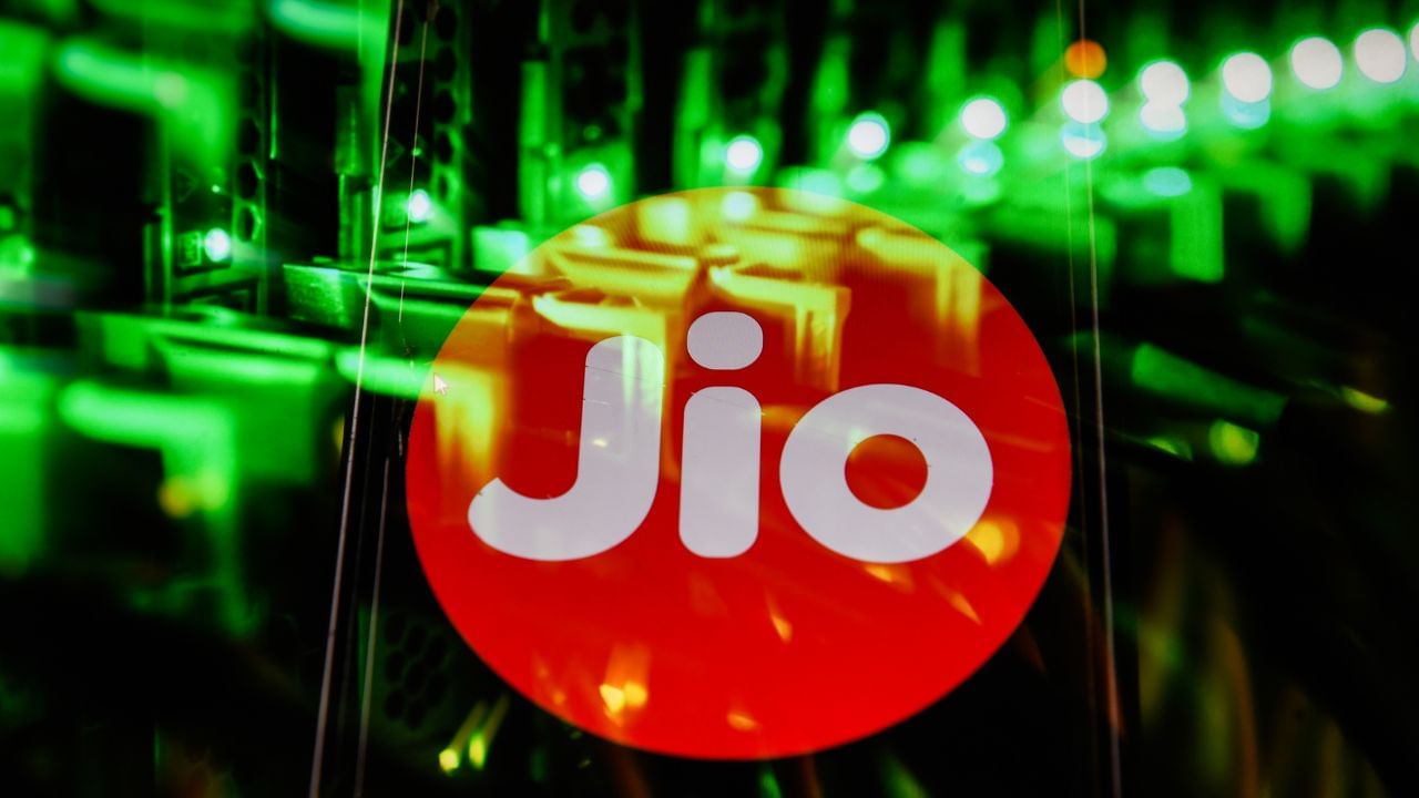 Jio (16)