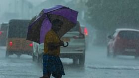 Kerala Rain Alert: ബംഗാൾ ഉൾക്കടലിൽ ചുഴലിക്കാറ്റ് രൂപപ്പെടുന്നു; ഇന്ന് സംസ്ഥാനത്ത് ഇടിമിന്നലോടുകൂടിയ മഴയ്ക്ക് സാധ്യത