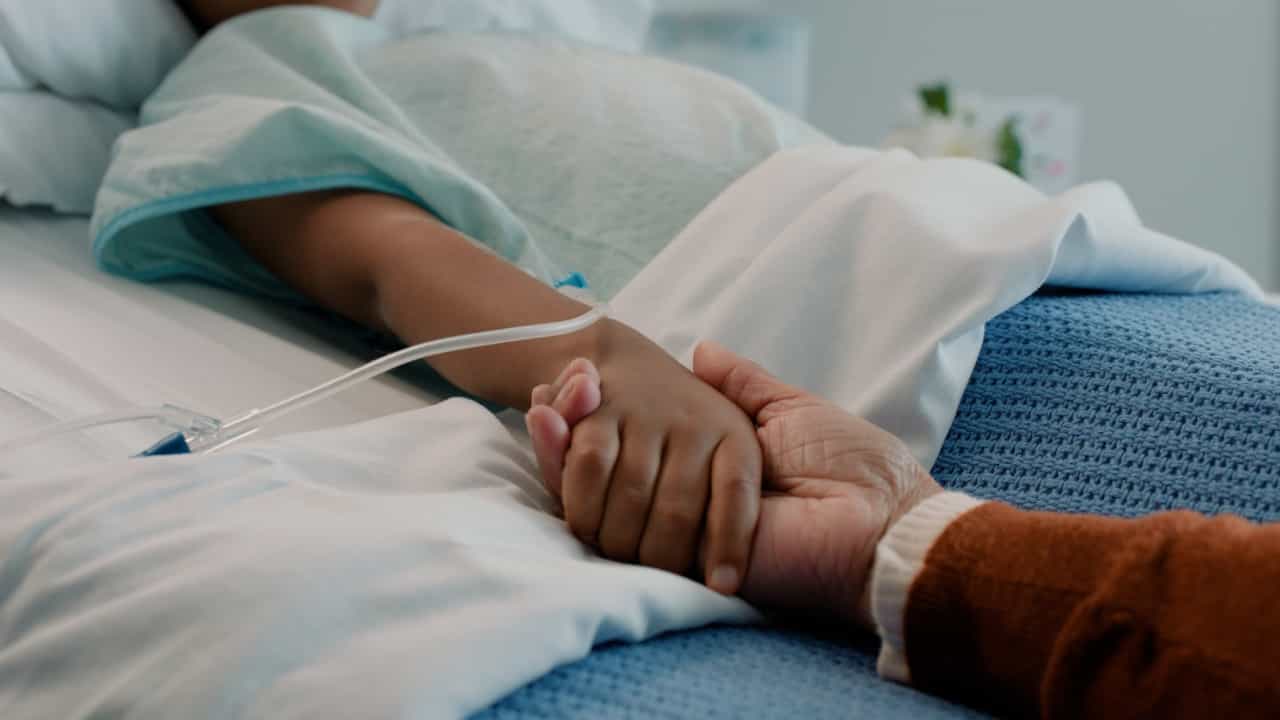 National Cancer Awareness Day 2024 : കൃത്യസമയത്ത് പരിശോധന നടത്തേണ്ടത് അനിവാര്യം; ക്യാൻസറിനെ തടയാൻ ഒരുമിച്ച് നിൽക്കാം National Cancer Awareness Day 2024 : കൃത്യസമയത്ത് പരിശോധന നടത്തേണ്ടത് അനിവാര്യം; ക്യാൻസറിനെ തടയാൻ ഒരുമിച്ച് നിൽക്കാം