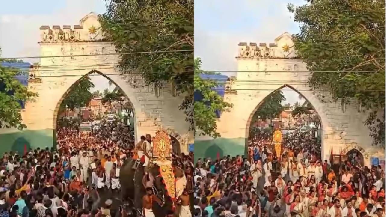 ശംഖുമുഖം കടവില് എത്തി നടക്കുന്ന ആറാട്ടോടെയാണ് ഉത്സവത്തിന് സമാപനമാകുന്നത്. ഇവിടെ നിന്ന് രാത്രി 9 മണിയോടെ ആറാട്ട്ഘോഷയാത്ര തിരികെ ക്ഷേത്രത്തിലെത്തി. ഇതോടെ ഈവര്ഷത്തെ അല്പ്പശി ഉത്സവത്തിന് സമാപനമായി. ആറാട്ട് ഘോഷയാത്ര കാണാനും അനുഗമിക്കാനും ആയിരക്കണക്കിന് ഭക്തരാണ് എത്തിയത്.(image credits: socialmedia)