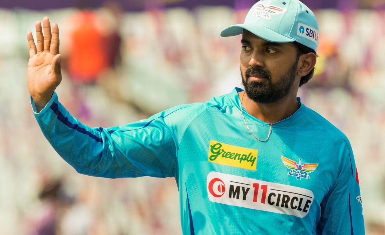 2022, 2023 സീസണുകളിൽ ലഖ്നൗ സൂപ്പർ ജയന്റ്സ് ഐപിഎൽ പ്ലേ ഓഫിന് യോഗ്യത നേടിയത് രാഹുലിന്റെ ക്യാപ്റ്റൻസിയിലായിരുന്നു. എന്നാൽ 2024-ല് ടീം ഏഴാം സ്ഥാനത്തേക്ക് വീണു. നിക്കോളാസ് പൂരാൻ, രവി ബിഷ്ണോയ്, മായങ്ക് യാദവ്, മോഹ്സിൻ ഖാൻ, ആയുഷ് ബദോണി എന്നിവരെയാണ് ലഖ്നൗ സൂപ്പർ ജയന്റ്സ് നിലനിർത്തിയിരിക്കുന്നത്. (Image Credits: PTI)