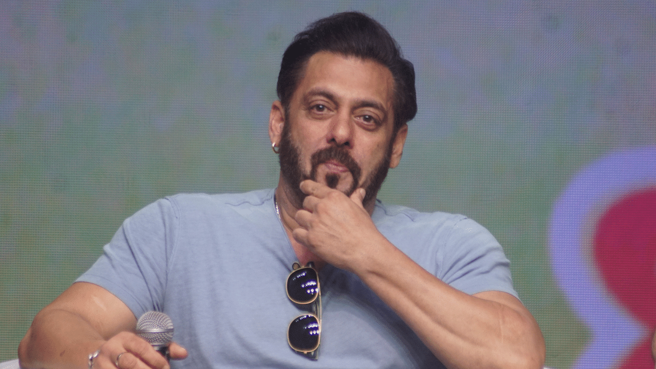 Salman Khan: സിനിമയെ വെല്ലുന്ന ട്വിസ്റ്റ്; സൽമാൻ ഖാനെതിരെ വധഭീഷണി, അറസ്റ്റിലായത് അടുത്ത സിനിമയിലെ ഗാനരചയിതാവ് Salman Khan: സിനിമയെ വെല്ലുന്ന ട്വിസ്റ്റ്; സൽമാൻ ഖാനെതിരെ വധഭീഷണി, അറസ്റ്റിലായത് അടുത്ത സിനിമയിലെ ഗാനരചയിതാവ്