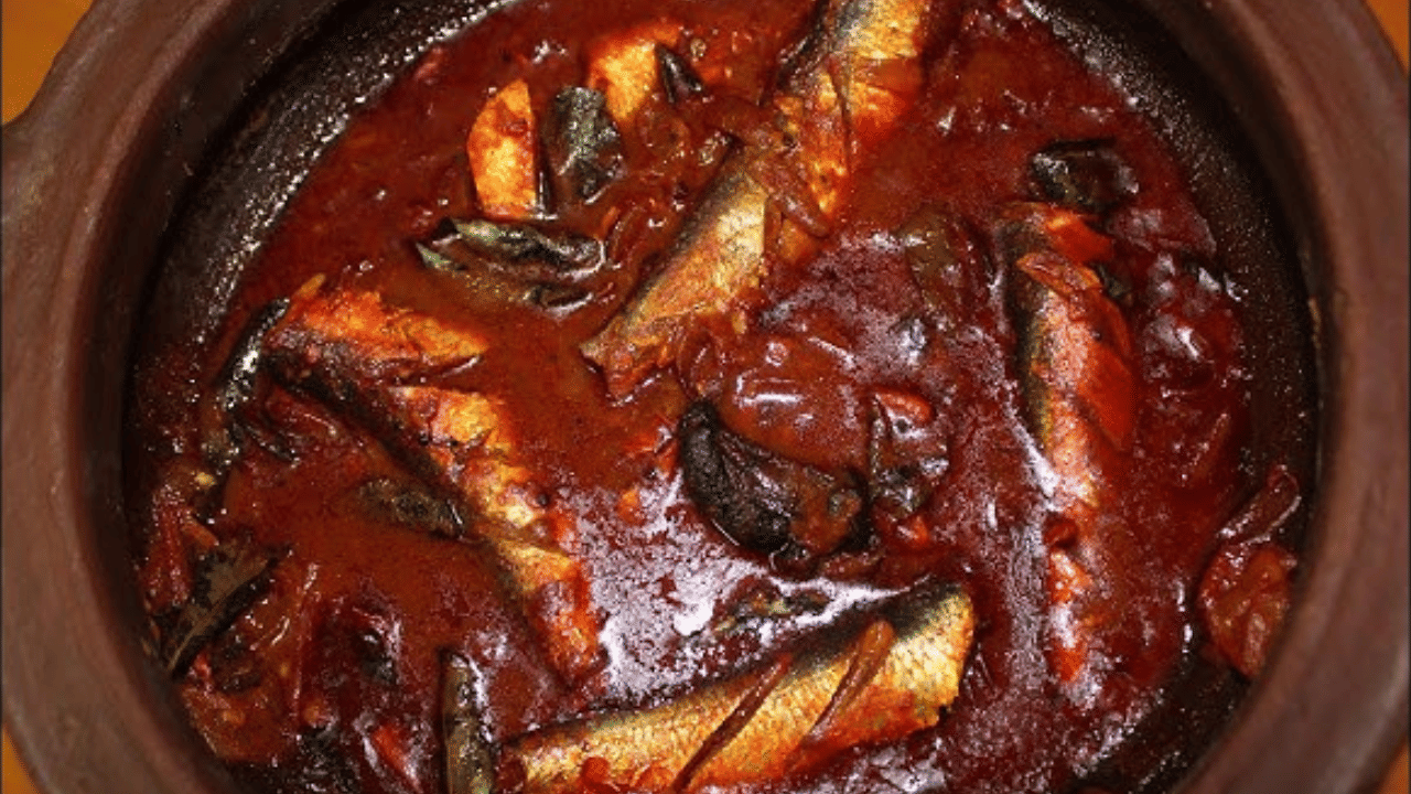 Sardine Fish Curry: കുടംപുളിയിട്ട്... കുരുമുളകിട്ട നല്ല നാടൻ മത്തിക്കറി! ആ​ഹാ അന്തസ്സ്; ഇങ്ങനെ തയ്യാറാക്കിക്കോളൂ