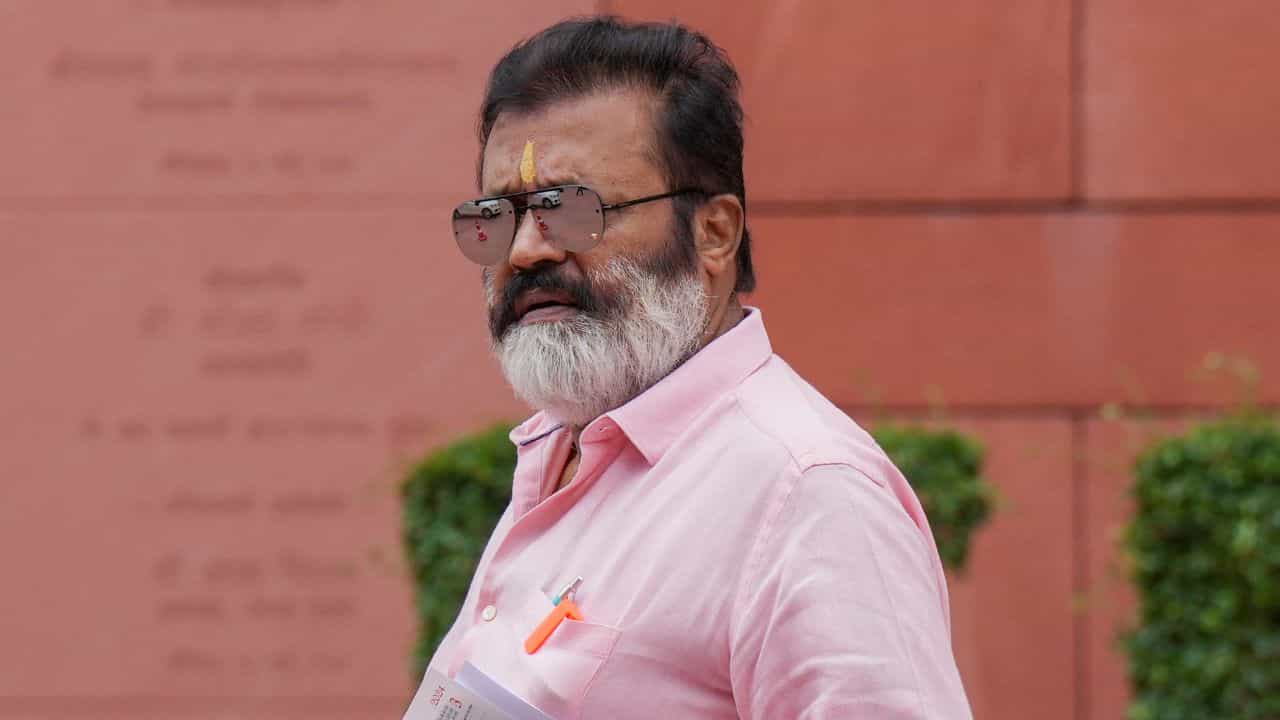 Suresh Gopi: മുനമ്പത്തേത് നാലക്ഷരമുള്ള കിരാതം; വഖഫിനെതിരെയുള്ള പരാമര്ശത്തില് സുരേഷ് ഗോപിക്കെതിരെ പരാതി Suresh Gopi: മുനമ്പത്തേത് നാലക്ഷരമുള്ള കിരാതം; വഖഫിനെതിരെയുള്ള പരാമര്ശത്തില് സുരേഷ് ഗോപിക്കെതിരെ പരാതി