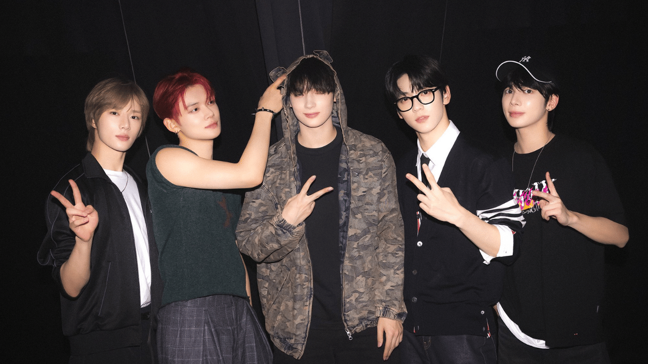 അതേസമയം, ലോകമെമ്പാടും ആരാധകരുള്ള കൊറിയൻ സംഗീത ബാൻഡായ ബിടിഎസിന്റെ അനിയന്മാർ എന്നറിയപ്പെടുന്ന ബാൻഡാണ് ടിഎക്സ്ടി. ഒരേ ഏജൻസിക്ക് കീഴിലാണ് ഈ രണ്ടു ബാൻഡുകളും പ്രവർത്തിക്കുന്നത്. 2019-ൽ സംഗീത ലോകത്ത് അരങ്ങേറ്റം കുറിച്ച ഈ ബാൻഡിൽ മൊത്തം അഞ്ച് അംഗങ്ങളാണ് ഉള്ളത്. സൂബിൻ, യോൻജുൻ, തെഹ്യുൻ, ബൊംഗ്യു, ഹ്യുനിങ് കായ് എന്നിവരടങ്ങുന്നതാണ് ടിഎക്സ്ടി. (Image Credits: TXT Instagram)