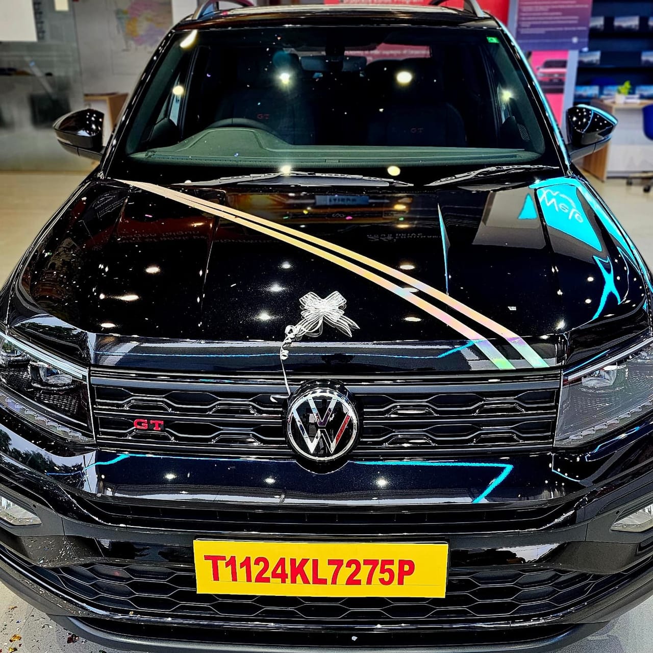 18.69 ലക്ഷം രൂപയാണ്  ഫോക്സ്വാഗൺ ടൈഗൂൺ ജിടിയുടെ എക്സ്ഷോറൂം വില. 1.5 ലിറ്റർ ഡിഎസ്ജി ഗിയർബോക്സാണ് കാറിനുള്ളത്. നാല് സിലിണ്ടർ ടർബോ ചാർജ്ഡ് പെട്രോൾ എഞ്ചിനാണ് കാറിനുള്ളത്. (Image Courtesy : Shyam Mohan Facebook)