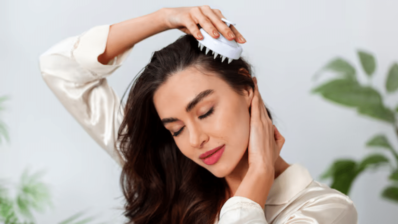 Winter Hair Care: മഞ്ഞുകാലമല്ലേ… മുടി സംരക്ഷണത്തിന് ഈ ഹെയർ പാക്കുകൾ ഉപയോഗിച്ചോളൂ Winter Hair Care: മഞ്ഞുകാലമല്ലേ… മുടി സംരക്ഷണത്തിന് ഈ ഹെയർ പാക്കുകൾ ഉപയോഗിച്ചോളൂ