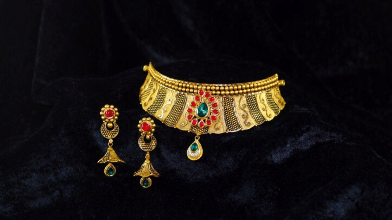 പ്രാദേശിക വിപണിയില്‍ ഇന്നും സ്വര്‍ണ്ണവിലയില്‍ മാറ്റമില്ലാതെ തുടരുകയാണ്. കഴിഞ്ഞ മൂന്നു ദിവസമായി പവന് 58,960 രൂപയിലും, ഗ്രാമിന് 7,370 രൂപയിലുമാണ് വിൽപന നടക്കുന്നത്. ( IMAGE -FREEPIK )