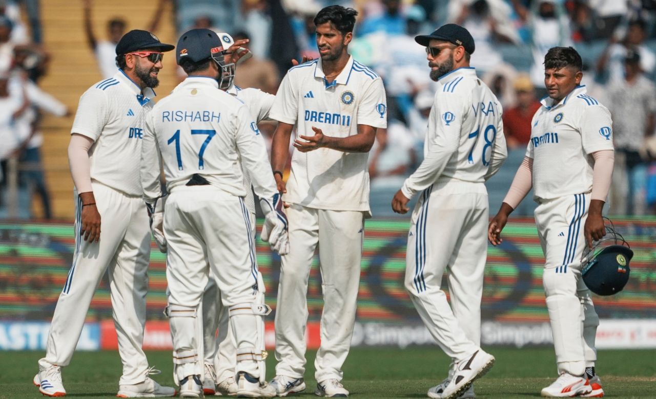 ടീം സെലക്ഷനിൽ പരിശീലകൻ എന്ന നിലയിൽ ഗംഭീറിന് പൂർണ സ്വാതന്ത്ര്യമാണ് ബിസിസിഐ നൽകിയിരിക്കുന്നത്. ഓസ്ട്രേലിയയ്ക്കെതിരായ ബോർഡർ ഗവാസ്കർ ട്രോഫിയ്ക്കായുള്ള ടീമിനെ ഗംഭീറിന്റെ സാന്നിധ്യത്തിലാണ് തിരഞ്ഞെടുത്തത്. ഗംഭീറിന്റെ ആവശ്യപ്രകാരമാണ് നിതീഷ് റെഡ്ഡി, ഹർഷിത് റാണ എന്നിവർ ടെസ്റ്റ് ടീമിലെത്തിയത്. (Image Credits:BCCI)