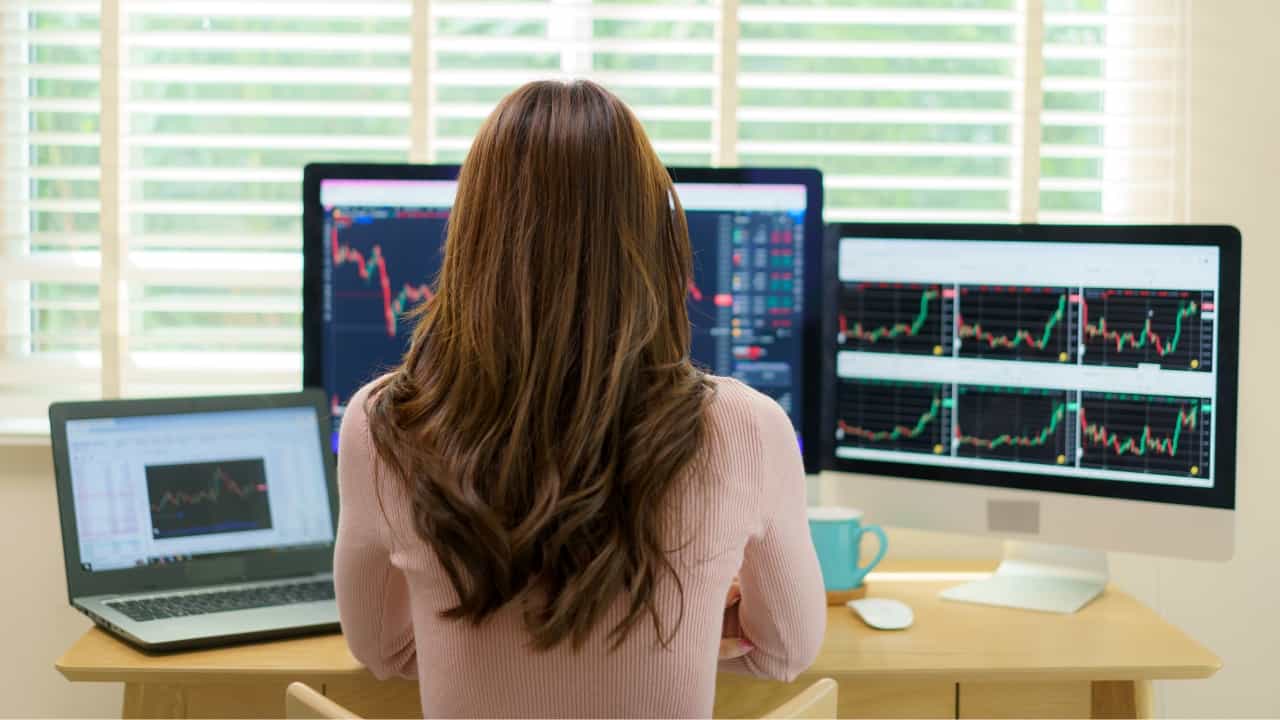 Best Penny Stocks: ഒരുപാടൊന്നും വേണ്ട, 3 രൂപയിൽ തുടങ്ങി ലാഭം നേടാവുന്ന പെന്നി ഓഹരികൾ Best Penny Stocks: ഒരുപാടൊന്നും വേണ്ട, 3 രൂപയിൽ തുടങ്ങി ലാഭം നേടാവുന്ന പെന്നി ഓഹരികൾ