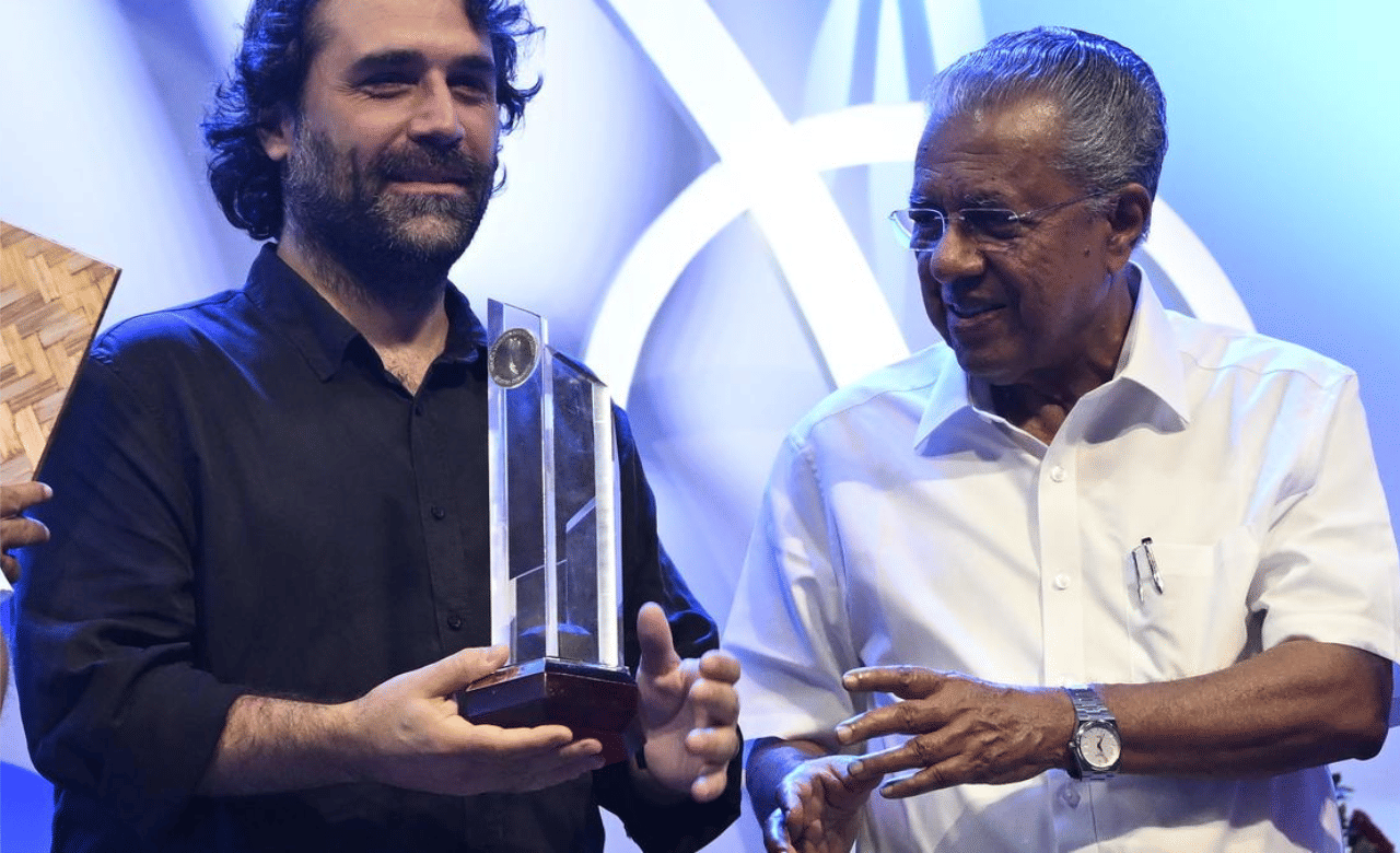 IFFK: 29-ാം ചലച്ചിത്രമേളയ്ക്ക് സമാപനം; ബ്രസീലിയൻ ചിത്രം മാലുവിന് സുവർണ ചകോരം, അവാർഡുകൾ വാരിക്കൂട്ടി മലയാള ചിത്രം ഫെമിനിച്ചി ഫാത്തിമ IFFK: 29-ാം ചലച്ചിത്രമേളയ്ക്ക് സമാപനം; ബ്രസീലിയൻ ചിത്രം മാലുവിന് സുവർണ ചകോരം, അവാർഡുകൾ വാരിക്കൂട്ടി മലയാള ചിത്രം ഫെമിനിച്ചി ഫാത്തിമ