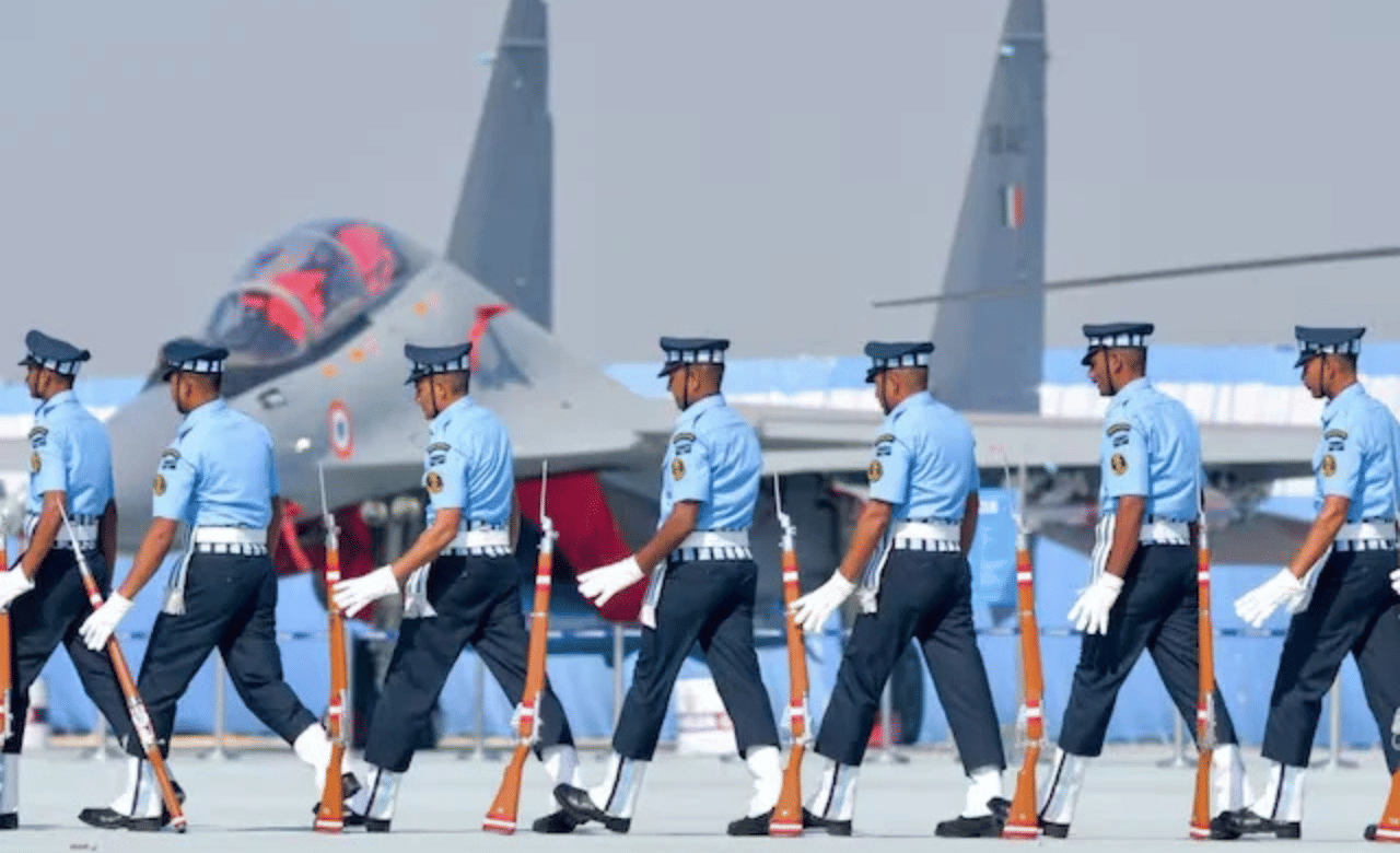 Indian Airforce: വ്യോമസേനയിൽ ജോലി സ്വപ്നം കാണുന്നവരാണോ നിങ്ങൾ? കമ്മീഷൻഡ് ഓഫീസർ തസ്തികയിൽ അപേക്ഷ ക്ഷണിച്ചു Indian Airforce: വ്യോമസേനയിൽ ജോലി സ്വപ്നം കാണുന്നവരാണോ നിങ്ങൾ? കമ്മീഷൻഡ് ഓഫീസർ തസ്തികയിൽ അപേക്ഷ ക്ഷണിച്ചു