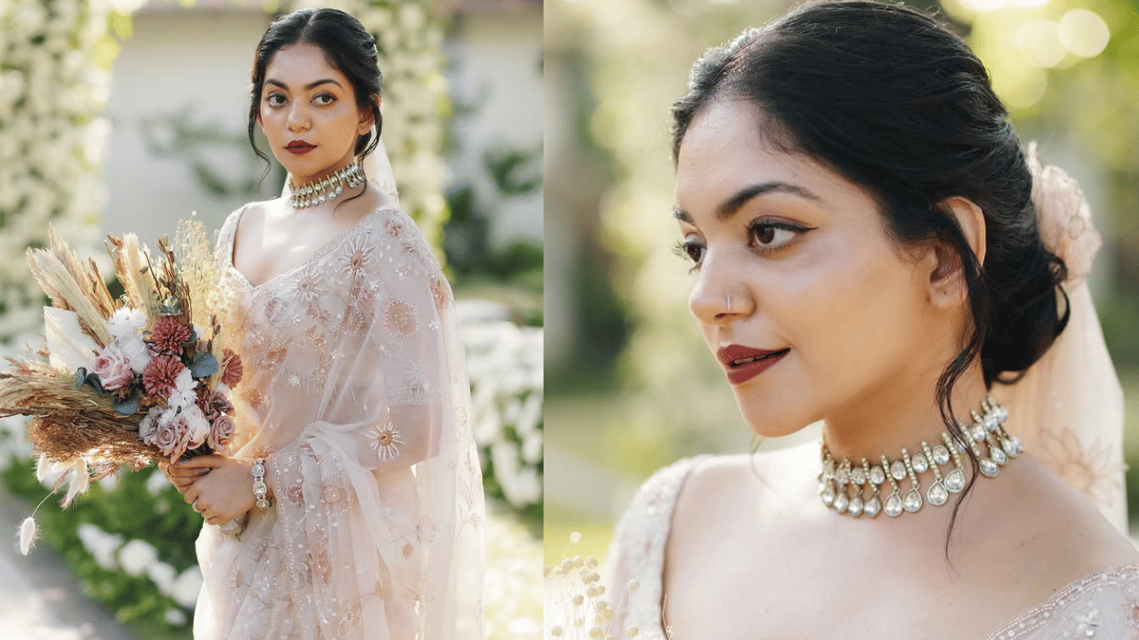 'ഞാനും എനിക്കുള്ളിലെ വധുവും' എന്ന കുറിപ്പോടെയാണ് താരം ചിത്രങ്ങൾ ഇൻസ്റ്റാ​ഗ്രാമിൽ പങ്കുവച്ചത്. സമൂഹമാധ്യമത്തിൽ പങ്കുവച്ച് നിമിഷങ്ങൾക്കകം തന്നെ ചിത്രങ്ങൾ ആരാധകരുടെ മനം കവർന്നുകഴിഞ്ഞു. (Image Credits: Instagram)