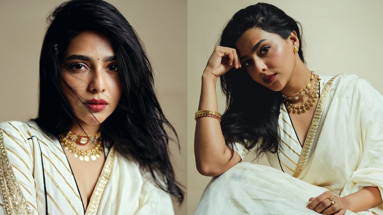 പൊതുയിടങ്ങളില് പോകാനോ സ്വതന്ത്രമായി നടക്കാനും പലപ്പോഴും അവര്ക്ക് സാധിക്കാറില്ല. ഇപ്പോഴിതാ തന്റെ സ്വകാര്യതയിലേക്ക് ആരാധകര് കടന്നുകയറുന്നതിനെ കുറിച്ച് സംസാരിക്കുകയാണ് നടി ഐശ്വര്യ ലക്ഷ്മി. ഗൃഹലക്ഷ്മിക്ക് നല്കിയ അഭിമുഖത്തിലാണ് താരം മനസുതുറക്കുന്നത്. (Image Credits: Instagram)