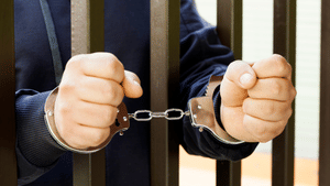 Sister Kills HIV-Positive Brother: ‘കുടുംബത്തിന്റെ അഭിമാനം സംരക്ഷിക്കാൻ’! എച്ച്.ഐ.വി ബാധിതനായ സഹോദരനെ കൊലപ്പെടുത്തി സഹോദരി