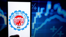 Provident Fund: ശമ്പളം 50,000 ആണോ? 20 വര്‍ഷം കൊണ്ട് എത്ര പിഎഫ് നിക്ഷേപം ഉണ്ടാക്കാമെന്ന് നോക്കൂ...