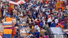 Kerala Fish Price: കുതിച്ചുയർന്ന് മീൻ വില; ആയിരം കടന്ന് അയ്ക്കൂറ, തൊട്ടു പിന്നാലെ ആവോലി