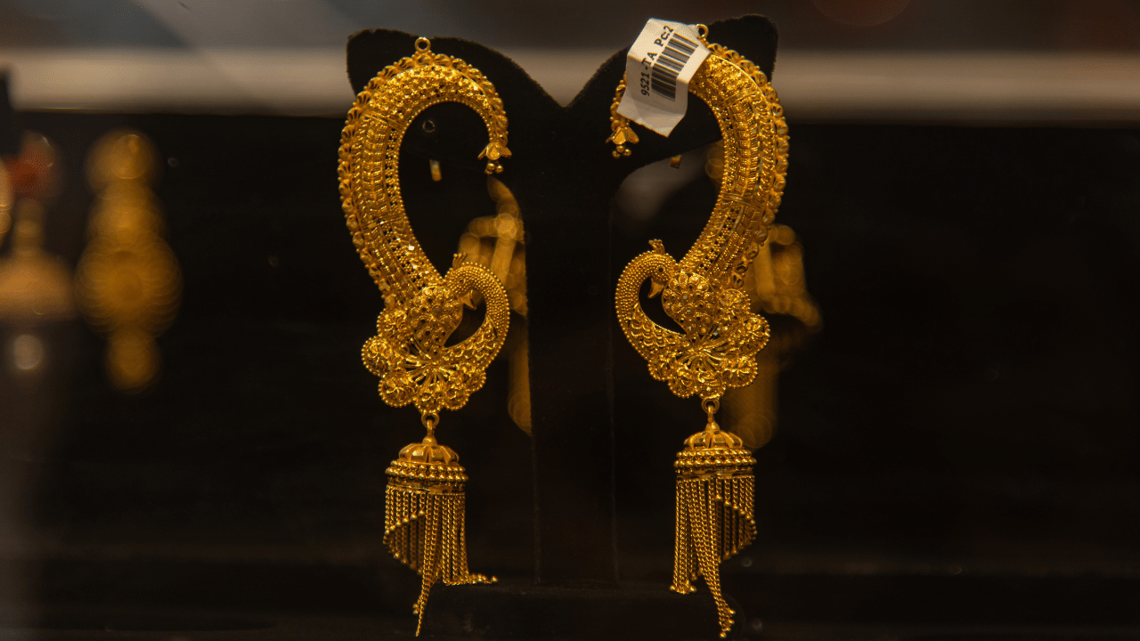 Gold Rate: പെണ്ണായാല്‍ പൊന്ന് വേണോ? സ്വര്‍ണ കുതിപ്പ് തുടരുന്നു, വില പിന്നെയും ഉയര്‍ന്നു