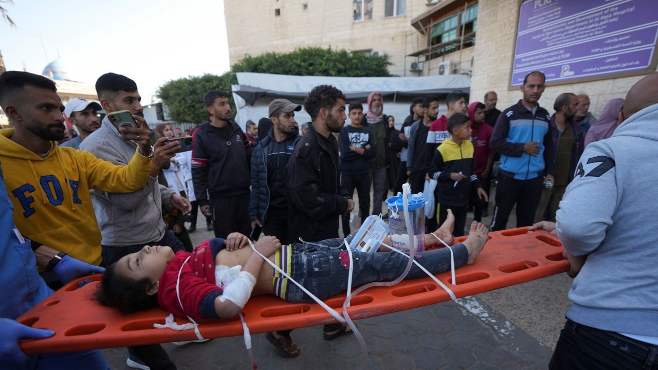 Israel-Palestine Conflict: മരുന്നും ഭക്ഷണവും കാത്ത് നിന്നവര്ക്ക് നേരെ ആക്രമണം; പലസ്തീനികള് കൊല്ലപ്പെട്ടു Israel-Palestine Conflict: മരുന്നും ഭക്ഷണവും കാത്ത് നിന്നവര്ക്ക് നേരെ ആക്രമണം; പലസ്തീനികള് കൊല്ലപ്പെട്ടു