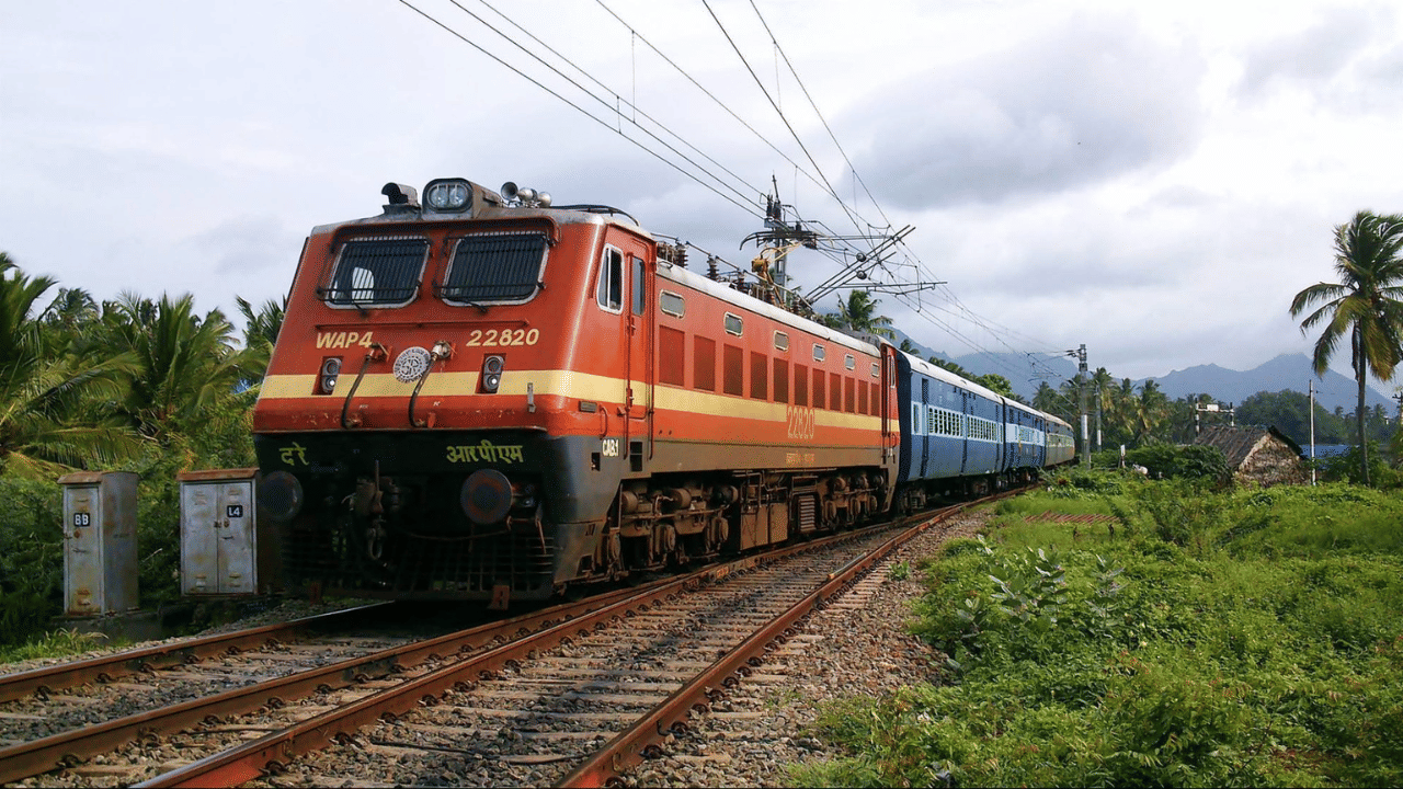 Indian Railway: ഒഴിവുകൾ നികത്തുന്നതിൽ അലംഭാവം; ലോക്കോ പൈലറ്റുമാർക്ക് തുടർച്ചയായി രാത്രിഡ്യൂട്ടി നൽകിയാൽ നടപടി Indian Railway: ഒഴിവുകൾ നികത്തുന്നതിൽ അലംഭാവം; ലോക്കോ പൈലറ്റുമാർക്ക് തുടർച്ചയായി രാത്രിഡ്യൂട്ടി നൽകിയാൽ നടപടി
