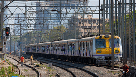 Special Train Services: അവധിക്കാലത്തെ തിരക്ക്; കേരളത്തിലേക്ക് സ്പെഷ്യൽ ട്രെയിനുകൾ അനുവദിച്ച് റെയിൽവേ