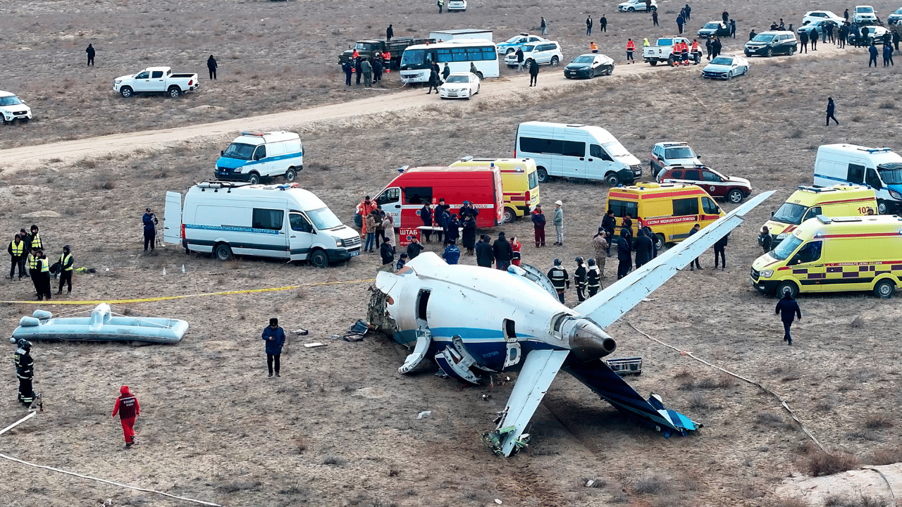 Kazakhstan Plane Crash: കസാഖ്സ്ഥാനിലെ വിമാനാപകടം; അപകടകാരണം സാങ്കേതിക തകരാർ, വിശദീകരണവുമായി അസർബൈജാൻ എയർലൈൻസ്
