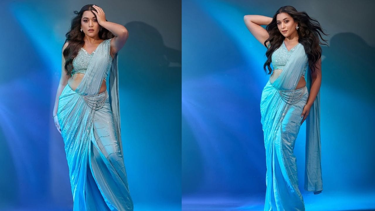 ഏവര്ക്കും സുരിചിതയായ താരമാണ് പാര്വ്വതി കൃഷ്ണ. അഭിനേത്രിയായും മോഡലായും അവതാരകയായുമെല്ലാം പാര്വ്വതി പ്രത്യക്ഷപ്പെടാറുണ്ട്. ഇവയ്ക്കൊപ്പം സോഷ്യല് മീഡിയയിലും സജീവമായ താരത്തിനെ നിരവധി ആളുകളാണ് ഫോളോ ചെയ്യുന്നത്. (Image Credits: Instagram)