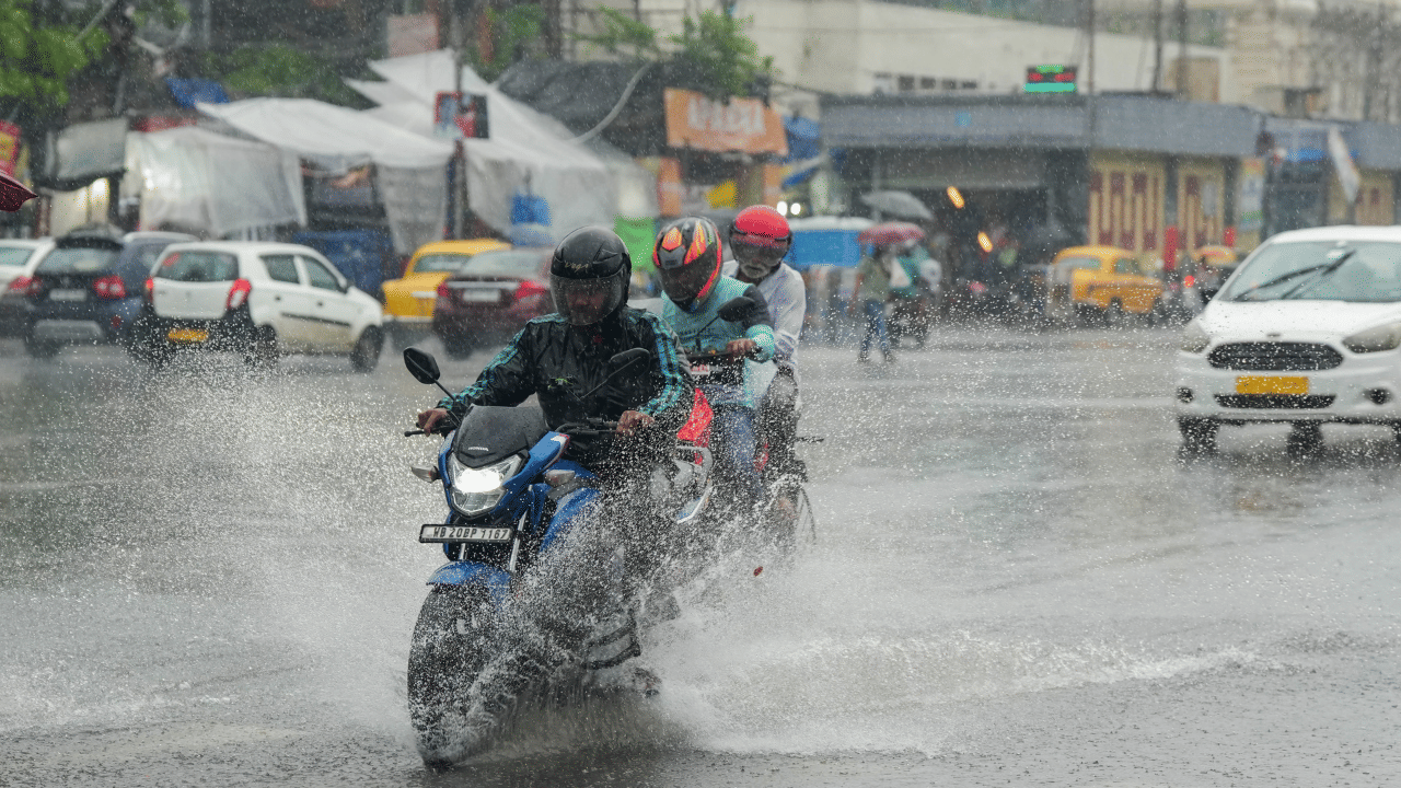 Kerala Rain Alert: സംസ്ഥാനത്ത് അതിതീവ്ര മഴയ്ക്ക് സാധ്യത; പമ്പയിലും നിലയ്ക്കലും മുന്നറിയിപ്പ്, വിവിധ ജില്ലകളിൽ റെഡ് അലർട്ട്