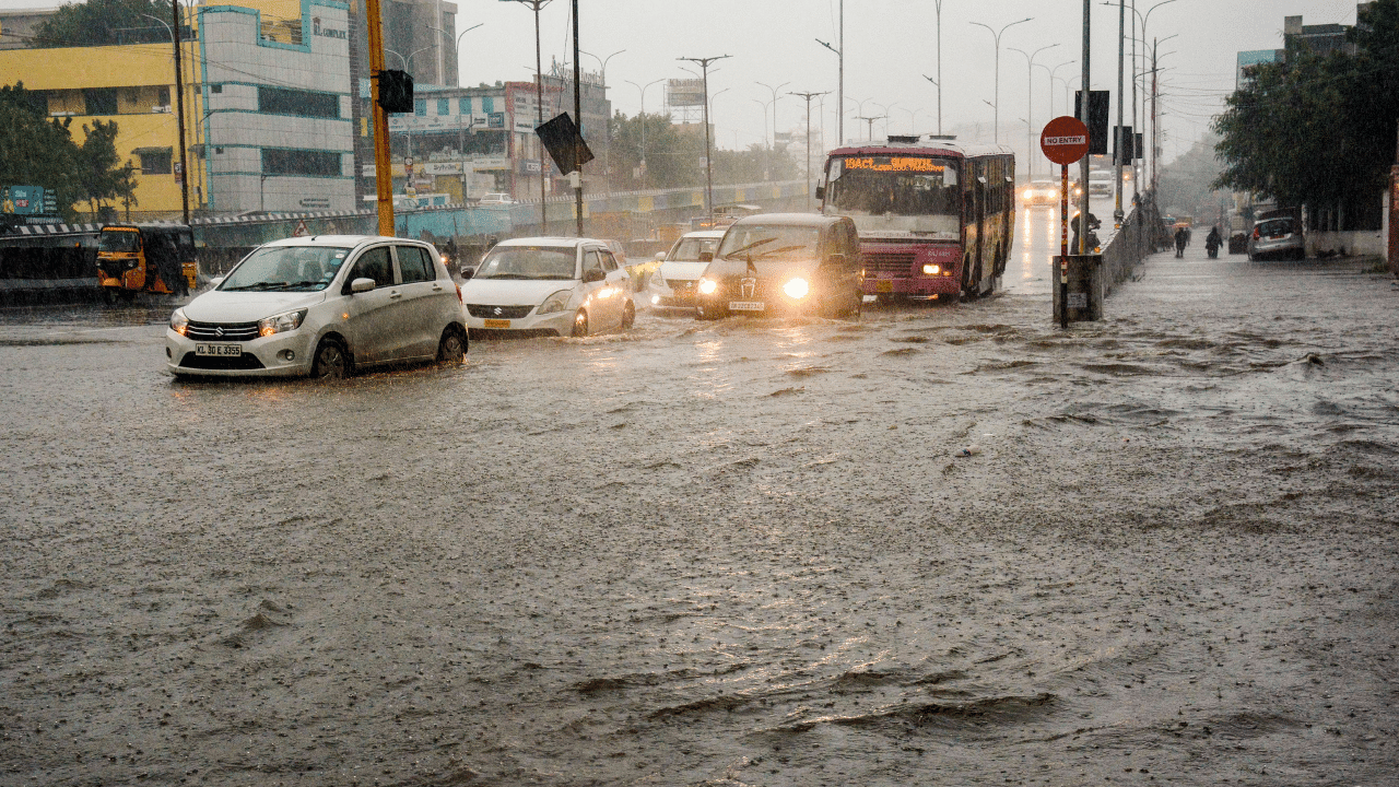 Kerala Rain Alert: മഴ അതിശക്തം... 4 ജില്ലകളിൽ റെഡ് അലർട്ട്: ജാ​ഗ്രതാ നിർദേശങ്ങളുമായി മുഖ്യമന്ത്രി