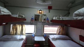 Railway Bedsheet: ധൈര്യമായി പുതച്ചോളൂ!! റെയിൽവേ ഇനി ബെഡ്ഷീറ്റ് മാസത്തിൽ രണ്ട് തവണ കഴുകും